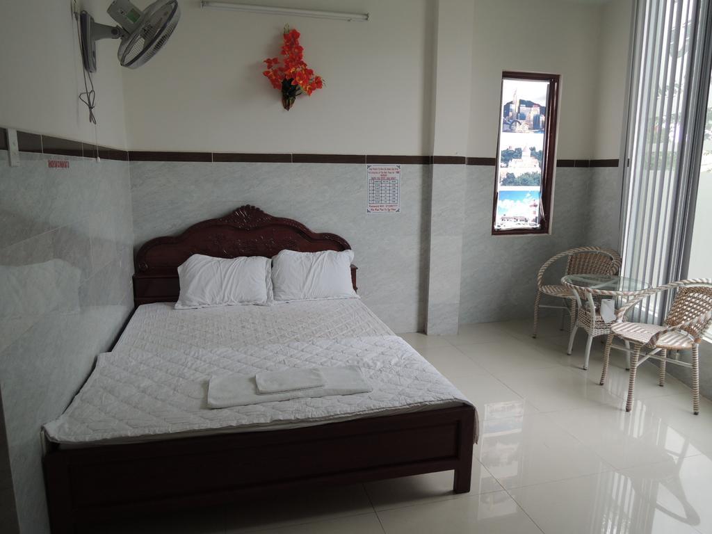 Hung Hieu Hotel My Tho Room photo