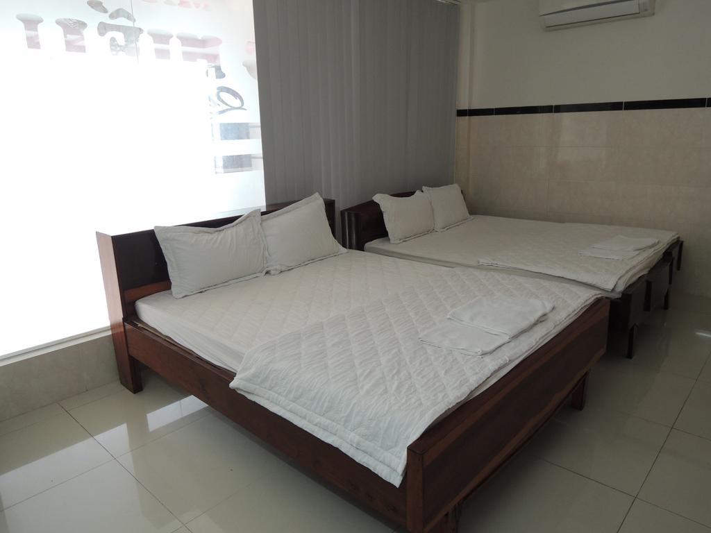 Hung Hieu Hotel My Tho Room photo
